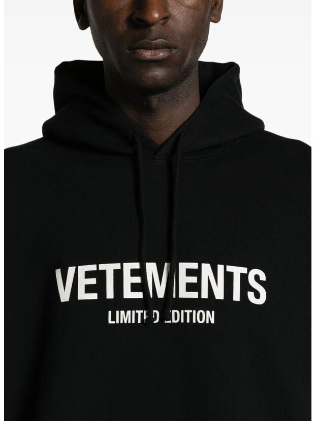 VETEMENTS