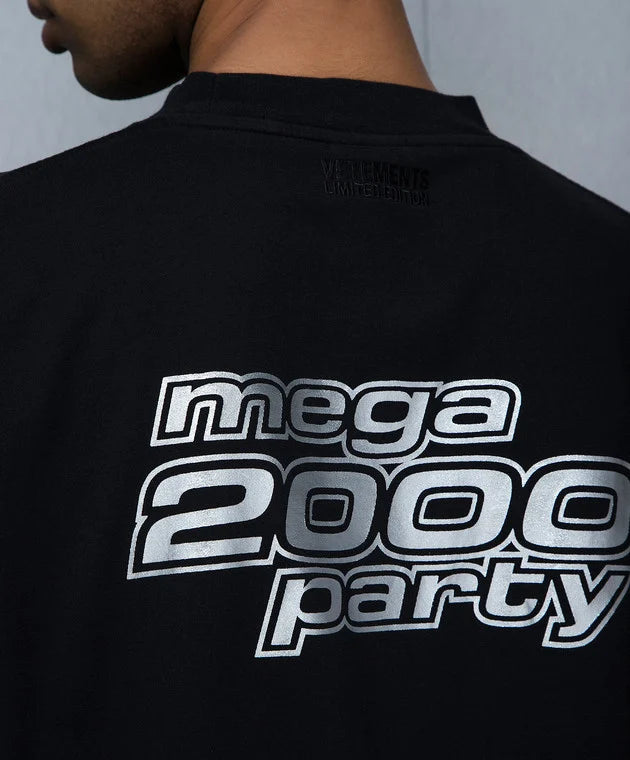 VETEMENTS Black Y2K t-shirt with logo embroidery