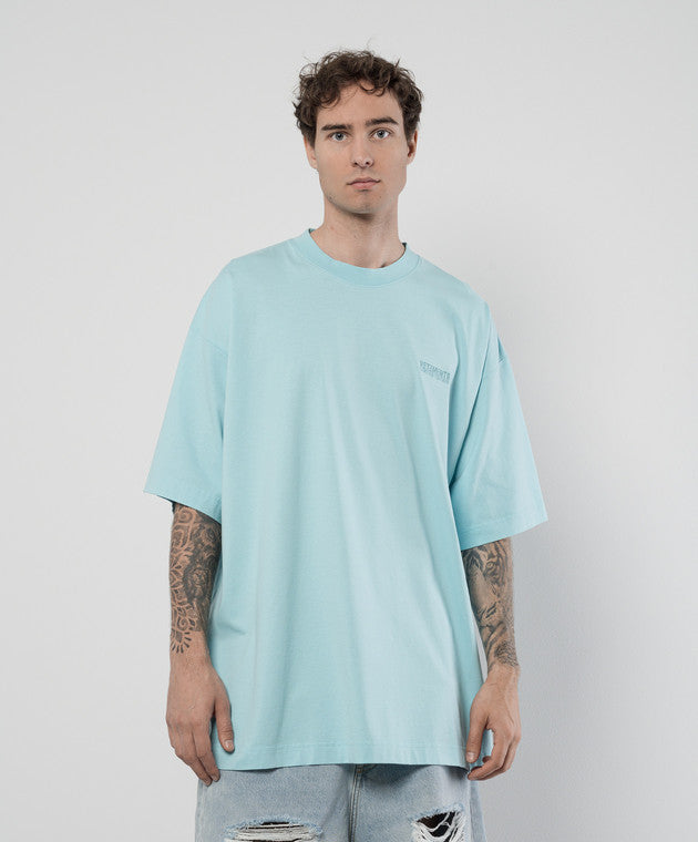 VETEMENTS Blue t-shirt with logo embroidery