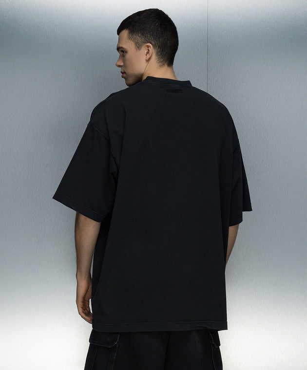 VETEMENTS Black t-shirt with a print